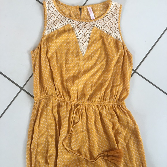 Xhilaration Pants - Cute Yellow Romper
